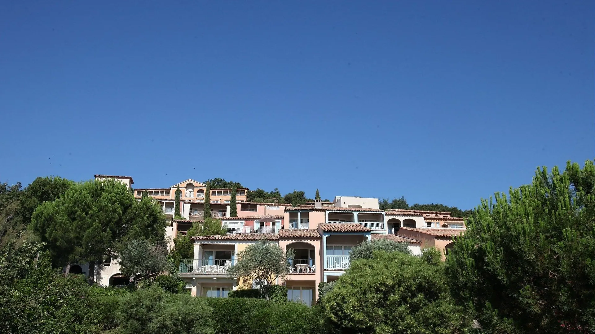 Village Pierre & Vacances - Les Restanques Du Golfe De Saint Grimaud France