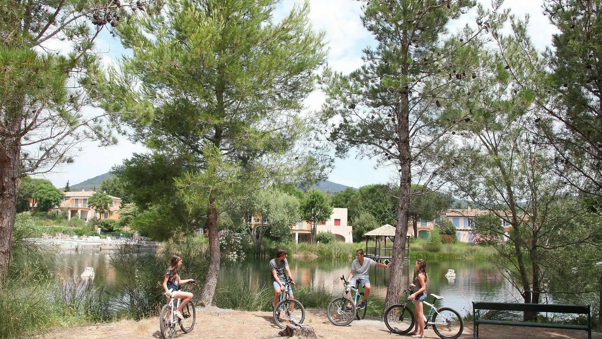 Village Pierre & Vacances - Les Restanques Du Golfe De Saint Grimaud 0*,
