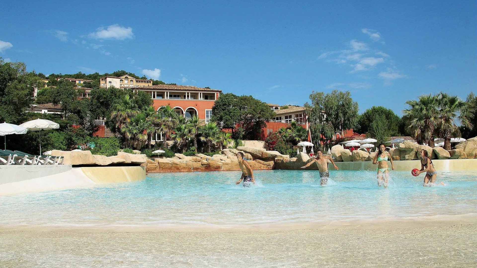 Village Pierre & Vacances - Les Restanques Du Golfe De Saint Grimaud